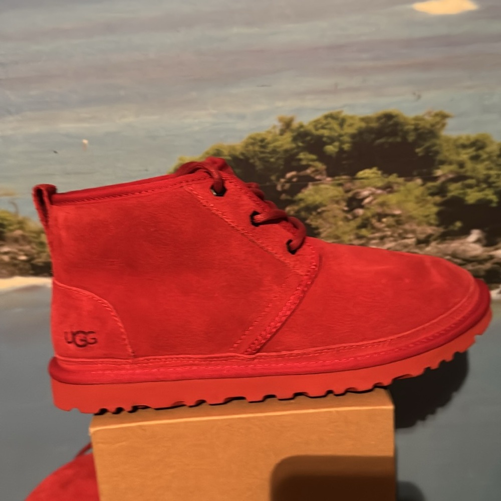 Vibrant Red Suede Boots Ugg - Picture 2 of 5